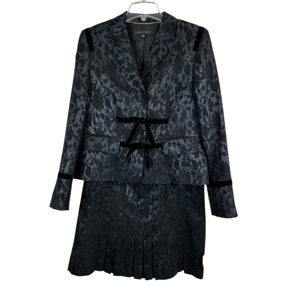 Anne Klein Gothic Brocade Velvet Trim Suit 10